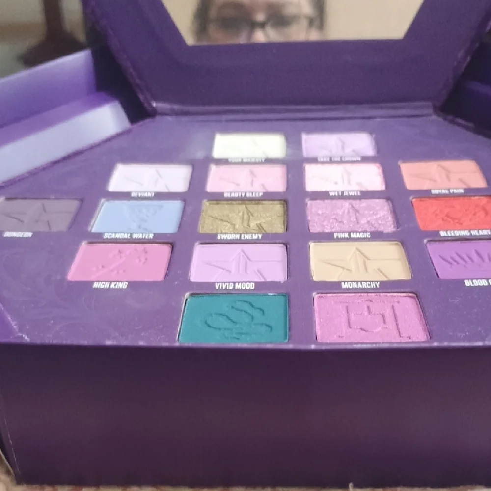 Jeffree Star Blood Lust Artistry Palette - Picture 1 of 5